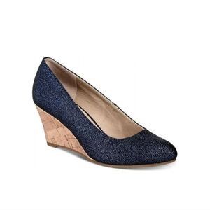 NWOT Rialto Women's Closed Toe Wedge Pump, Size 7.5M Navy Blue Metallic